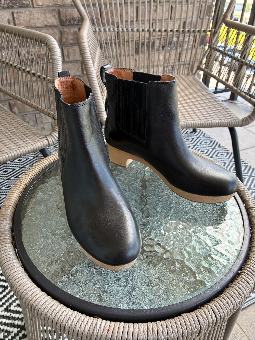 Madewell Black Leather Chelsea Ankle Boots with Tan Sole